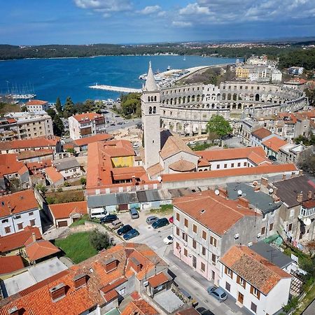 Apartment Arena Pula Bagian luar foto