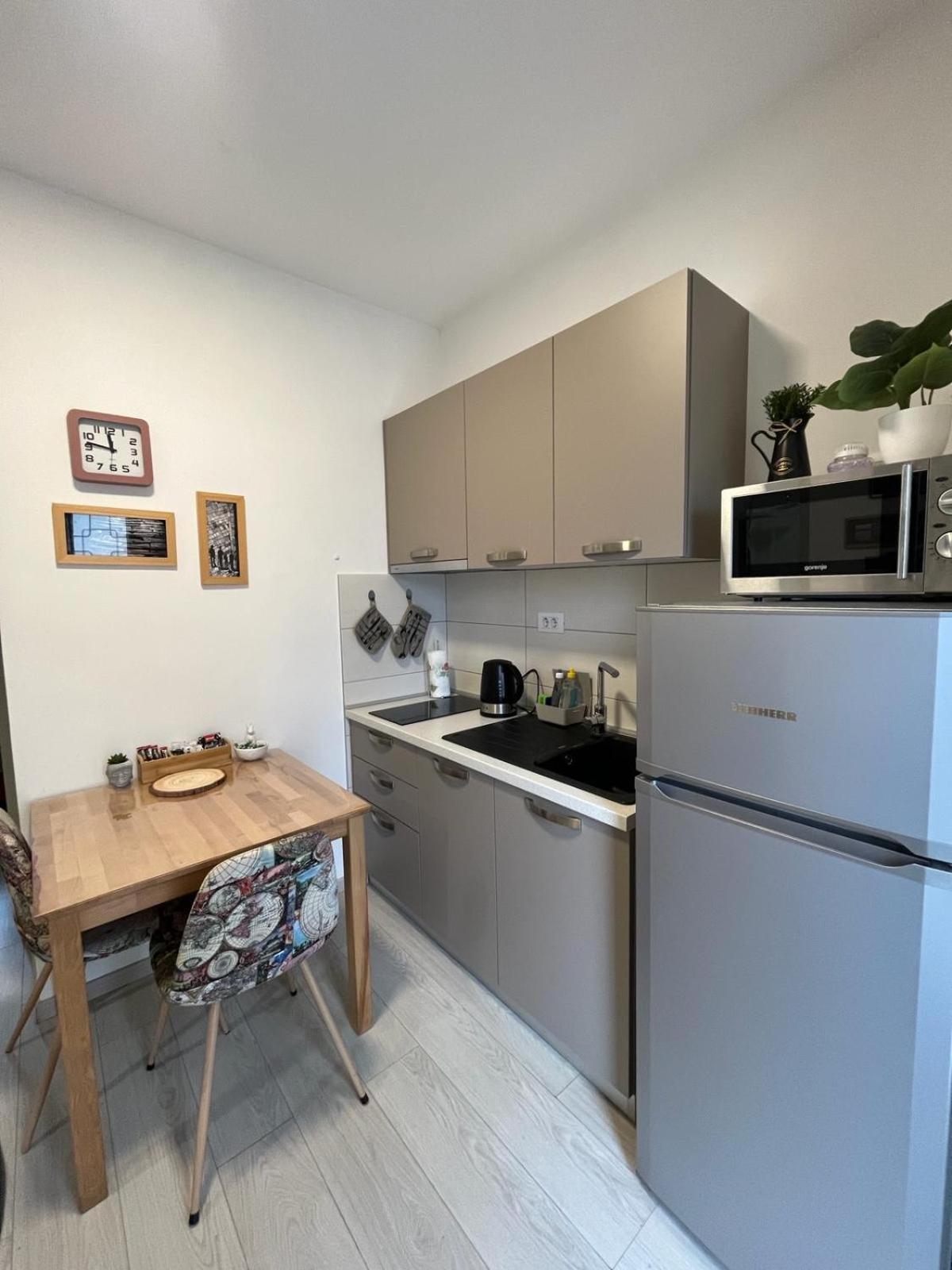 Apartment Arena Pula Bagian luar foto