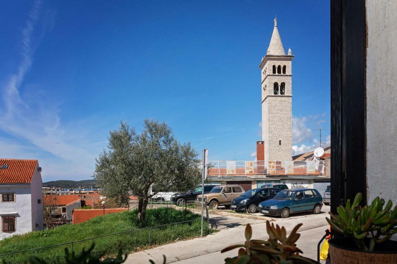 Apartment Arena Pula Bagian luar foto