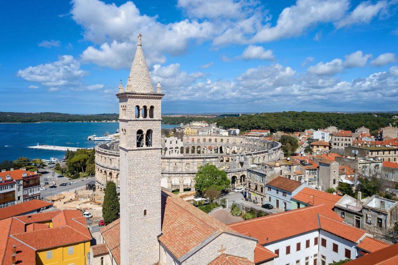 Apartment Arena Pula Bagian luar foto